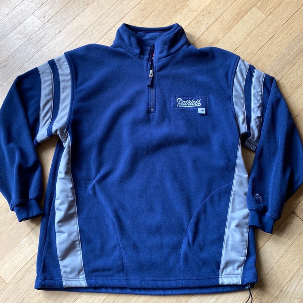 New England Patriots Men’s Large  1/4 fleece zip-excellent condition!